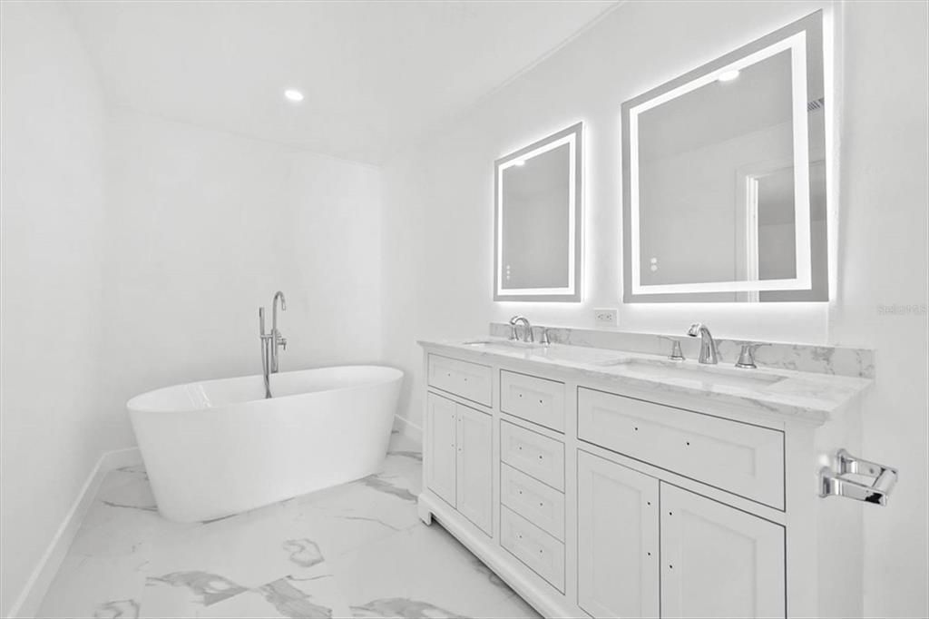 Active With Contract: $269,950 (4 beds, 3 baths, 2052 Square Feet)