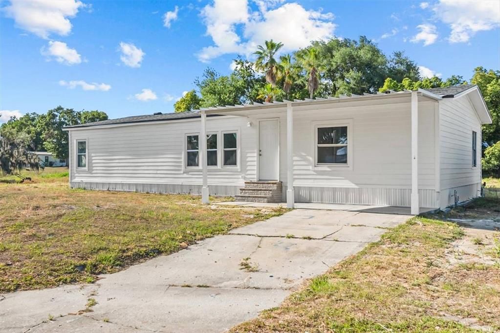 Active With Contract: $269,950 (4 beds, 3 baths, 2052 Square Feet)