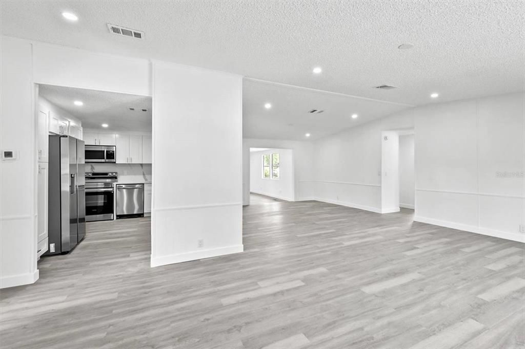 Active With Contract: $269,950 (4 beds, 3 baths, 2052 Square Feet)