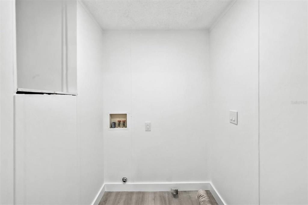 Active With Contract: $269,950 (4 beds, 3 baths, 2052 Square Feet)