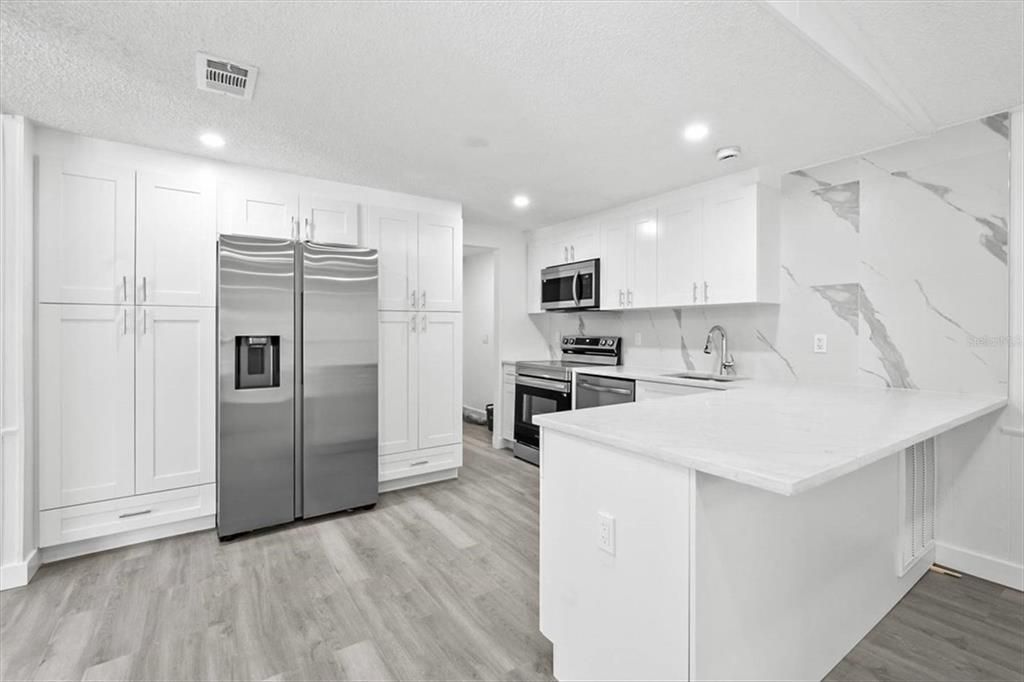 Active With Contract: $269,950 (4 beds, 3 baths, 2052 Square Feet)