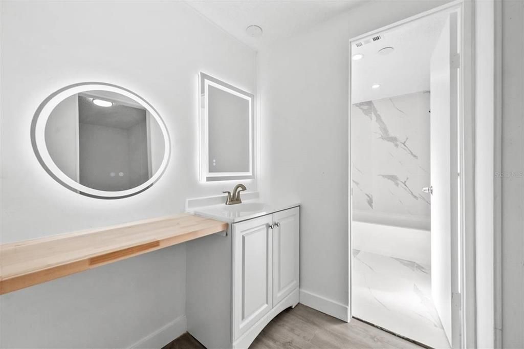 Active With Contract: $269,950 (4 beds, 3 baths, 2052 Square Feet)