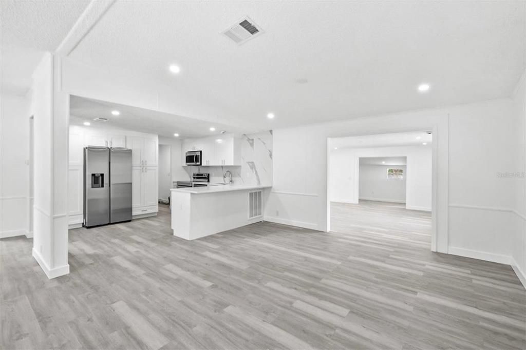 Active With Contract: $269,950 (4 beds, 3 baths, 2052 Square Feet)