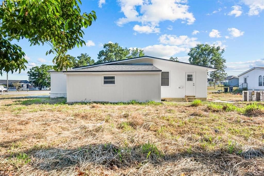 Active With Contract: $269,950 (4 beds, 3 baths, 2052 Square Feet)