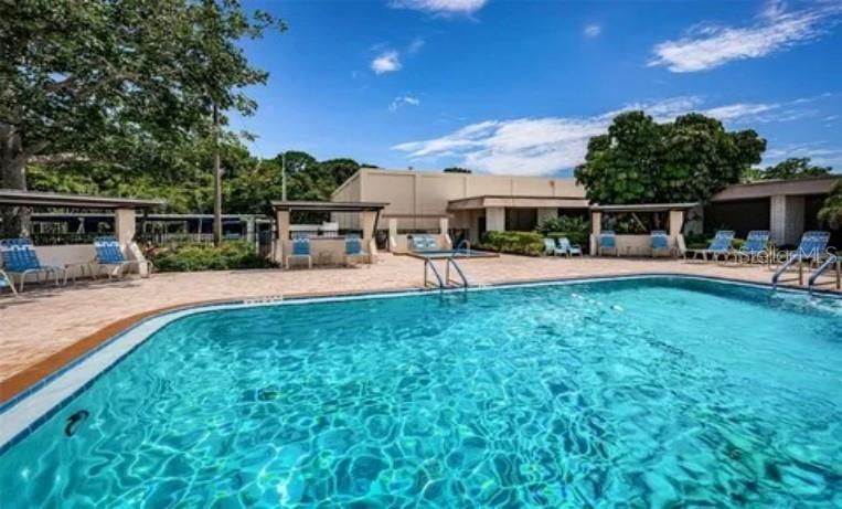 Active With Contract: $99,200 (2 beds, 2 baths, 960 Square Feet)