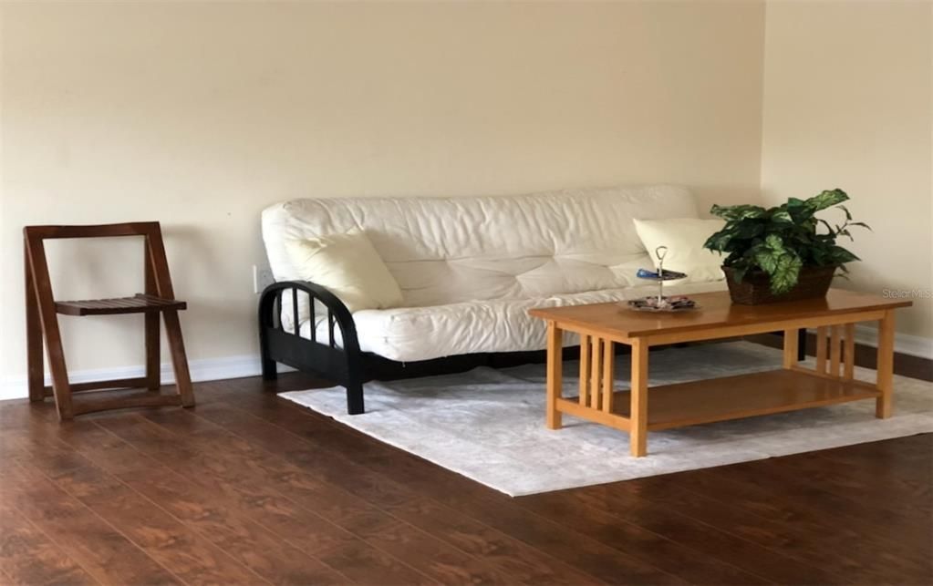 Active With Contract: $99,200 (2 beds, 2 baths, 960 Square Feet)