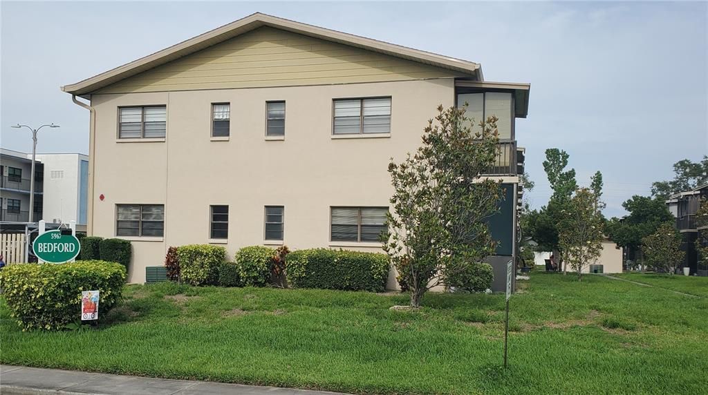 Active With Contract: $99,200 (2 beds, 2 baths, 960 Square Feet)