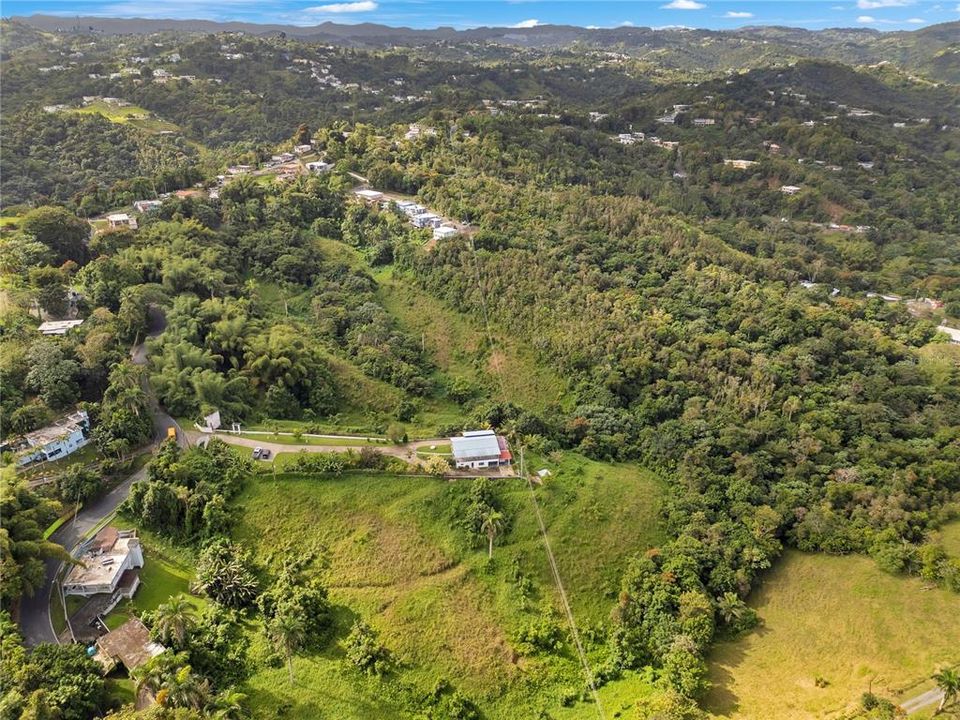 For Sale: $625,000 (5 beds, 2 baths, 2116 Square Feet)