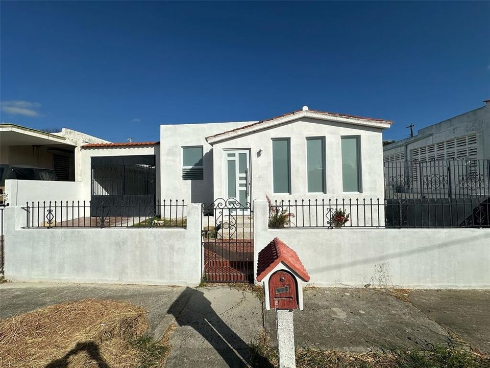 Recently Sold: $192,855 (3 beds, 1 baths, 897 Square Feet)