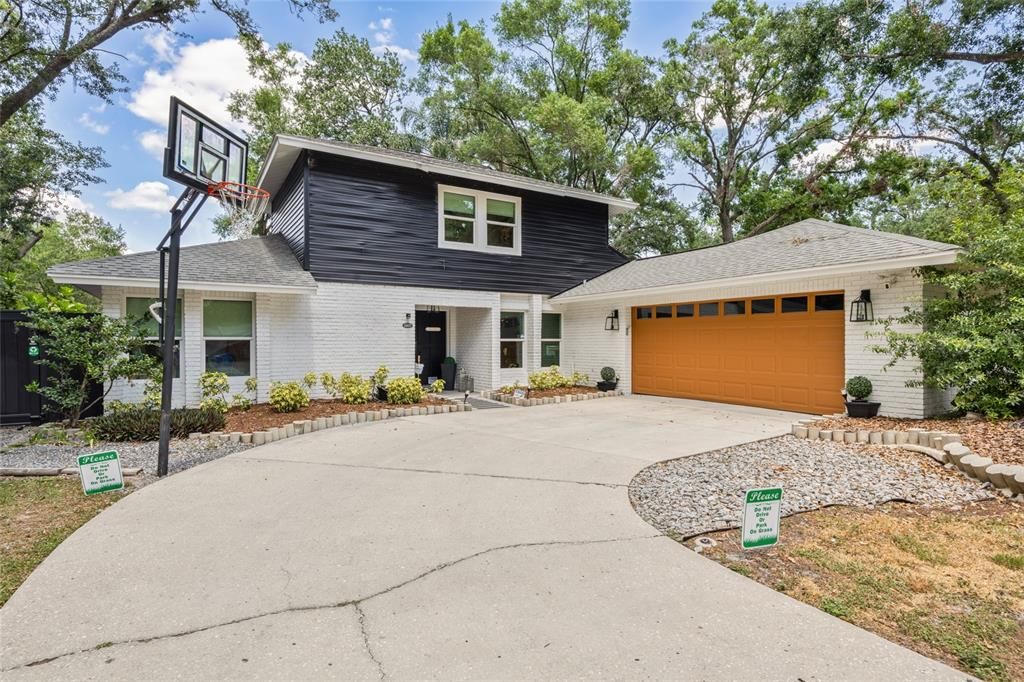 For Rent: $4,450 (3 beds, 2 baths, 1914 Square Feet)