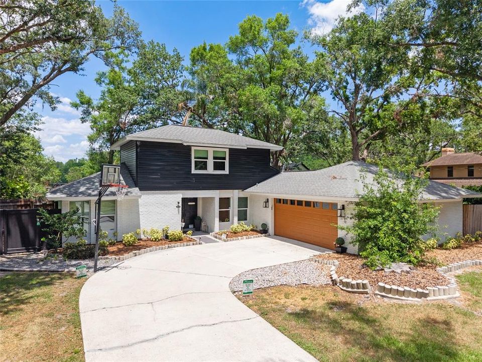 For Rent: $4,450 (3 beds, 2 baths, 1914 Square Feet)