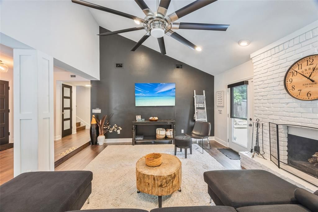 For Rent: $4,450 (3 beds, 2 baths, 1914 Square Feet)