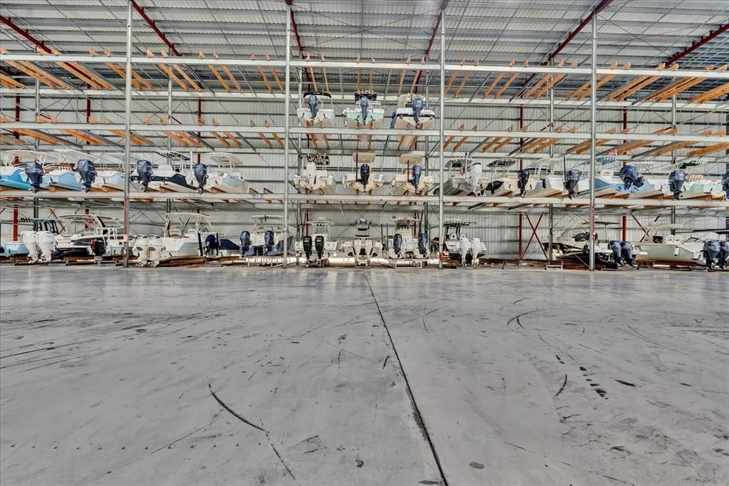 合同活跃: $895,000 (2 贝兹, 2 浴室, 2774 平方英尺)