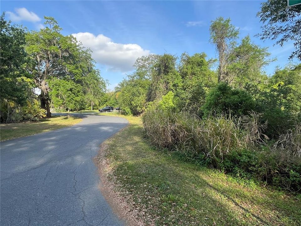 Activo con contrato: $279,000 (1.88 acres)