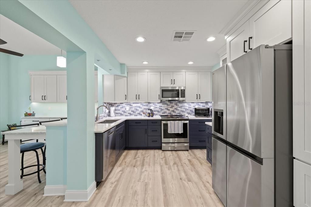 Active With Contract: $679,000 (3 beds, 2 baths, 2094 Square Feet)