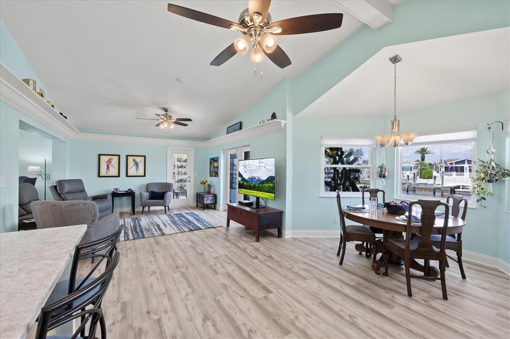 Active With Contract: $679,000 (3 beds, 2 baths, 2094 Square Feet)