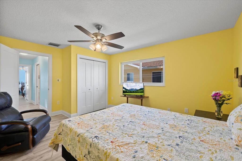 Active With Contract: $679,000 (3 beds, 2 baths, 2094 Square Feet)