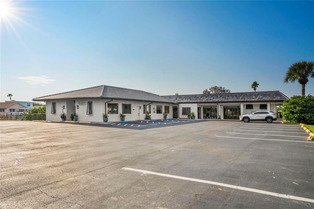 Active With Contract: $679,000 (3 beds, 2 baths, 2094 Square Feet)