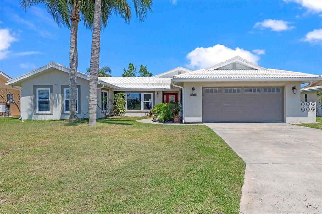 Active With Contract: $679,000 (3 beds, 2 baths, 2094 Square Feet)