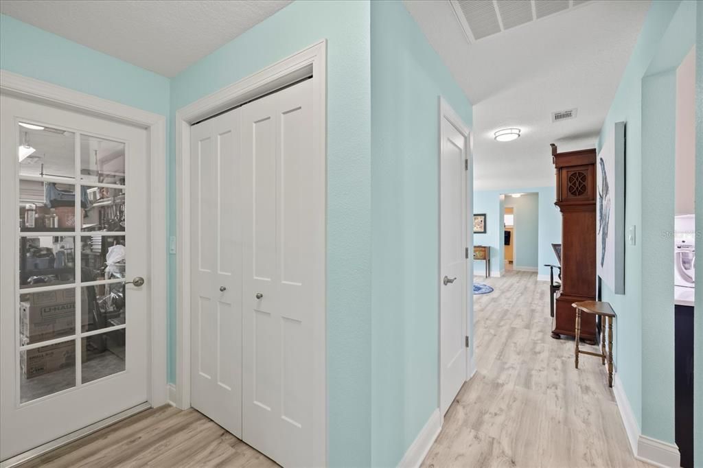 Active With Contract: $679,000 (3 beds, 2 baths, 2094 Square Feet)