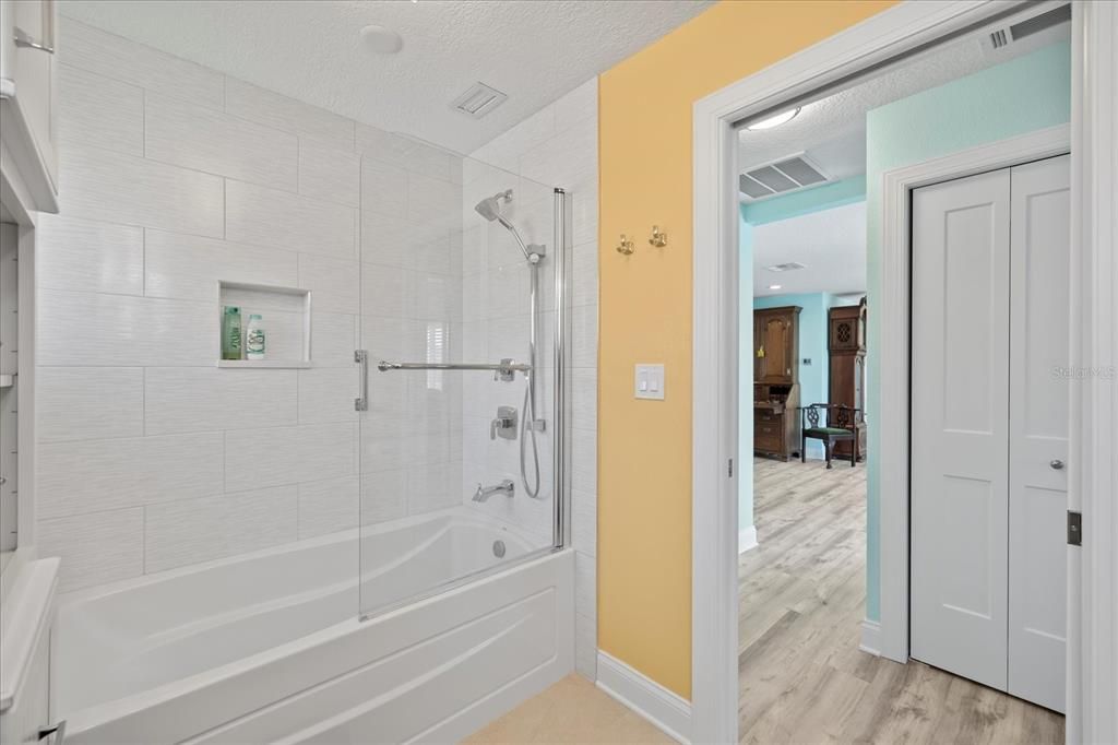 Active With Contract: $679,000 (3 beds, 2 baths, 2094 Square Feet)