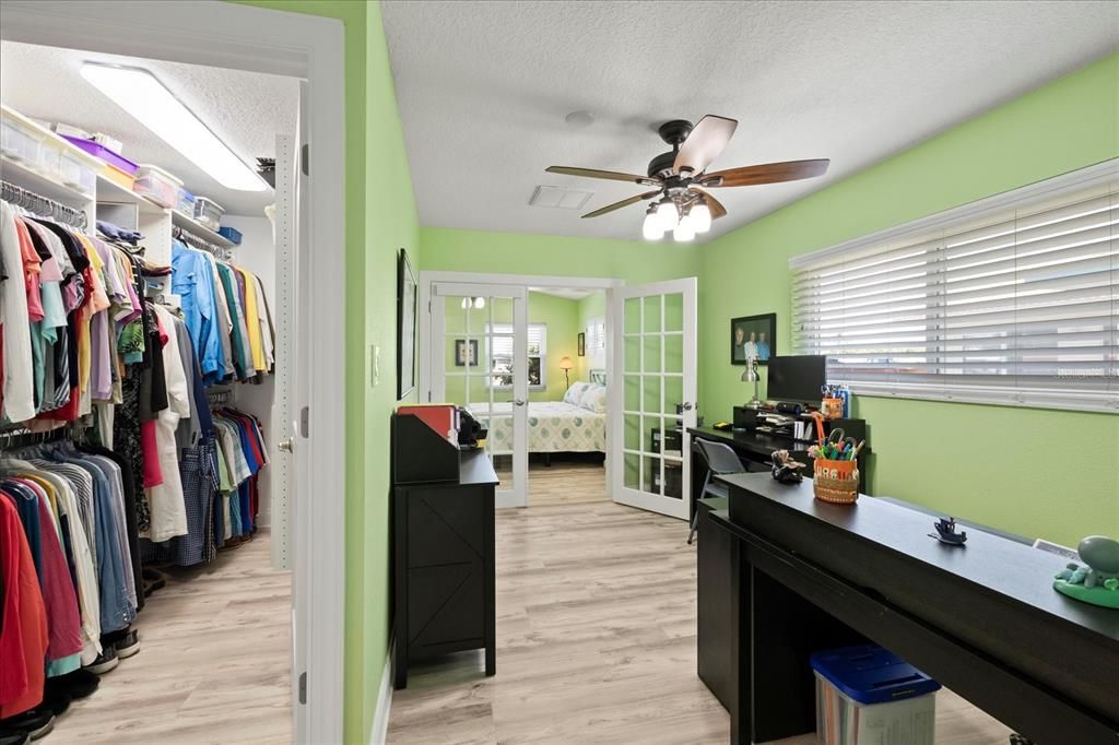 Active With Contract: $679,000 (3 beds, 2 baths, 2094 Square Feet)