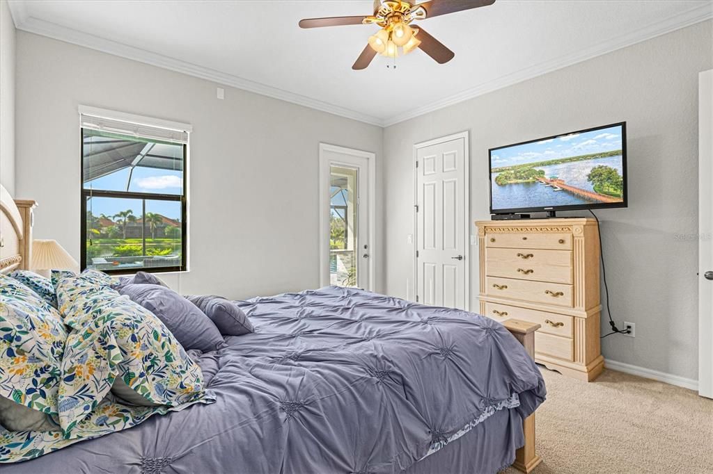 Active With Contract: $894,000 (6 beds, 4 baths, 3915 Square Feet)