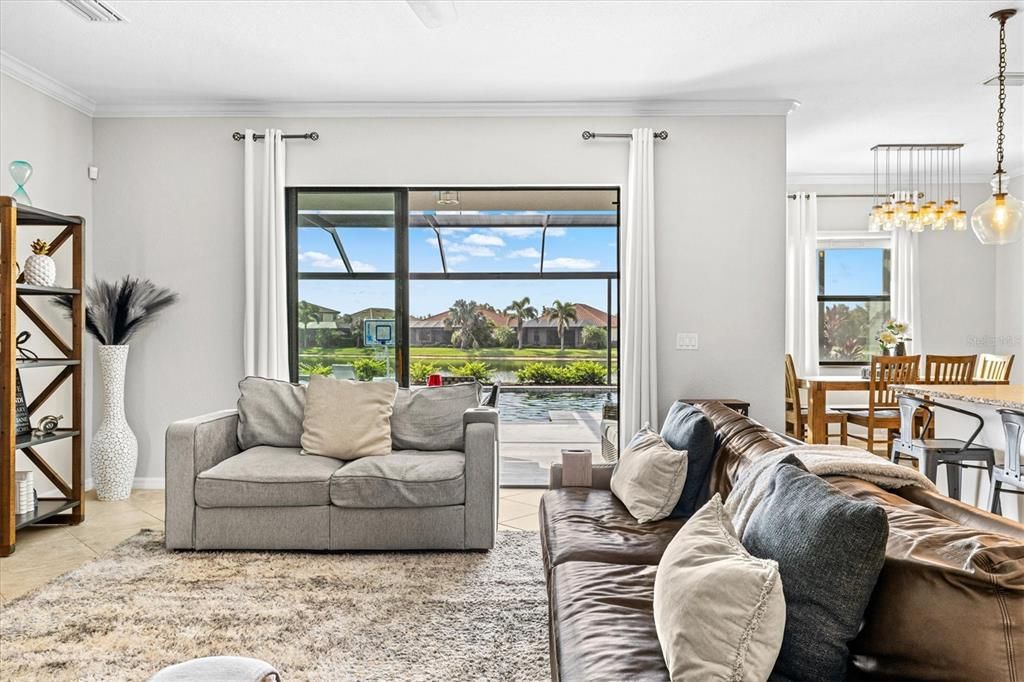 Active With Contract: $894,000 (6 beds, 4 baths, 3915 Square Feet)