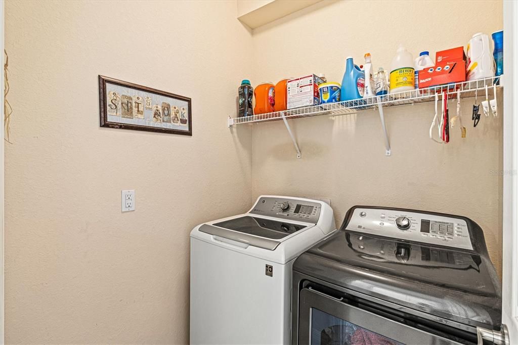 Active With Contract: $894,000 (6 beds, 4 baths, 3915 Square Feet)