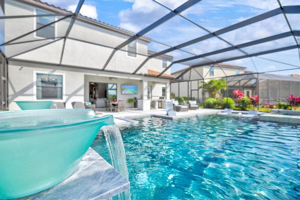 Active With Contract: $894,000 (6 beds, 4 baths, 3915 Square Feet)