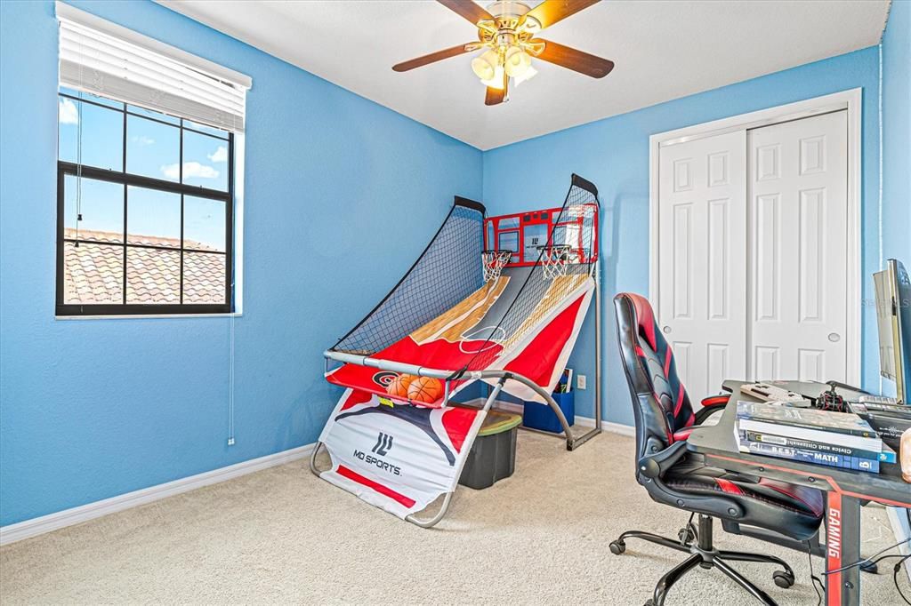 Active With Contract: $894,000 (6 beds, 4 baths, 3915 Square Feet)