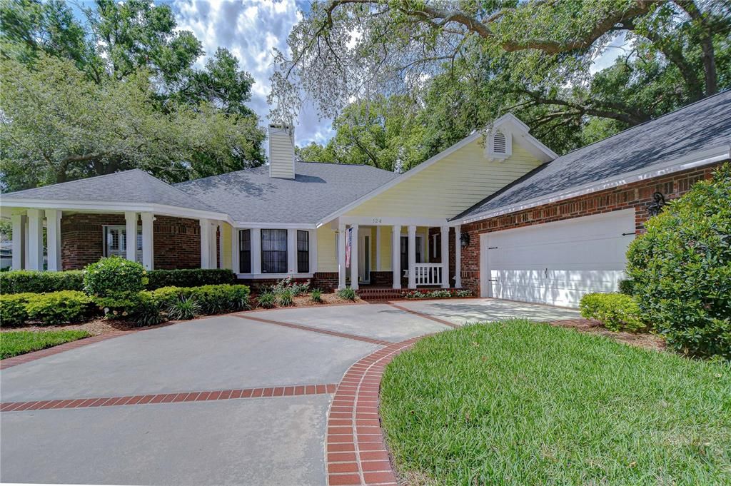 For Sale: $675,000 (4 beds, 3 baths, 2837 Square Feet)