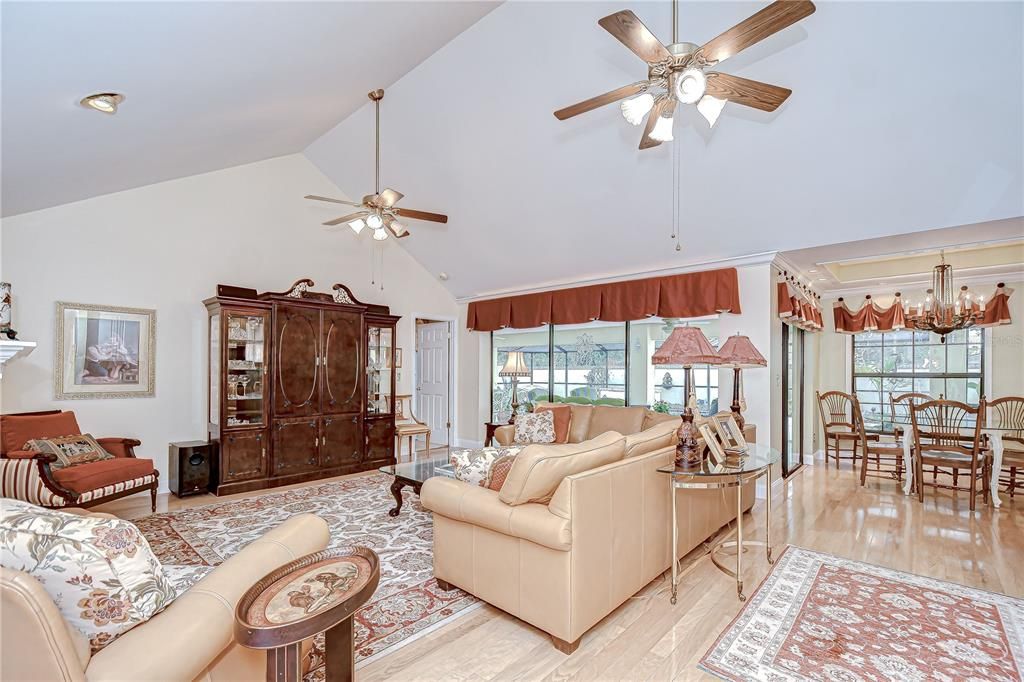 For Sale: $675,000 (4 beds, 3 baths, 2837 Square Feet)