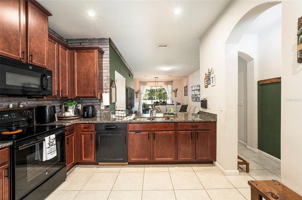For Sale: $285,000 (3 beds, 2 baths, 1536 Square Feet)