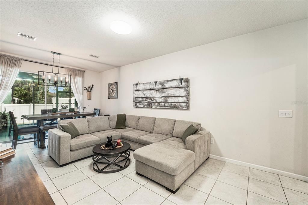 For Sale: $285,000 (3 beds, 2 baths, 1536 Square Feet)