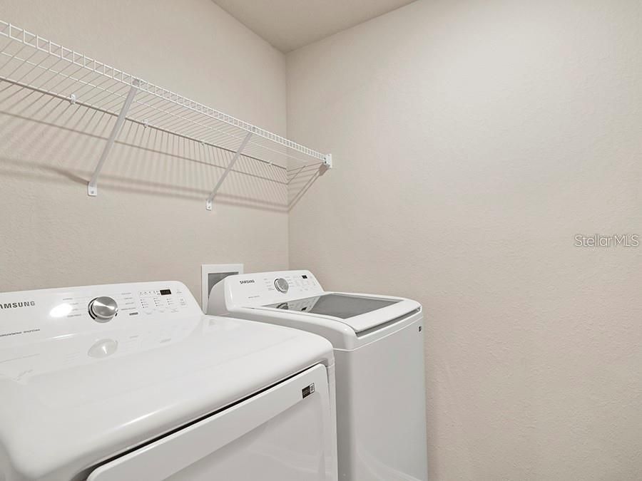 En Venta: $327,400 (3 camas, 2 baños, 1705 Pies cuadrados)