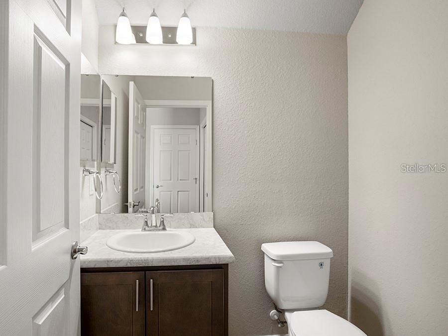 En Venta: $327,400 (3 camas, 2 baños, 1705 Pies cuadrados)