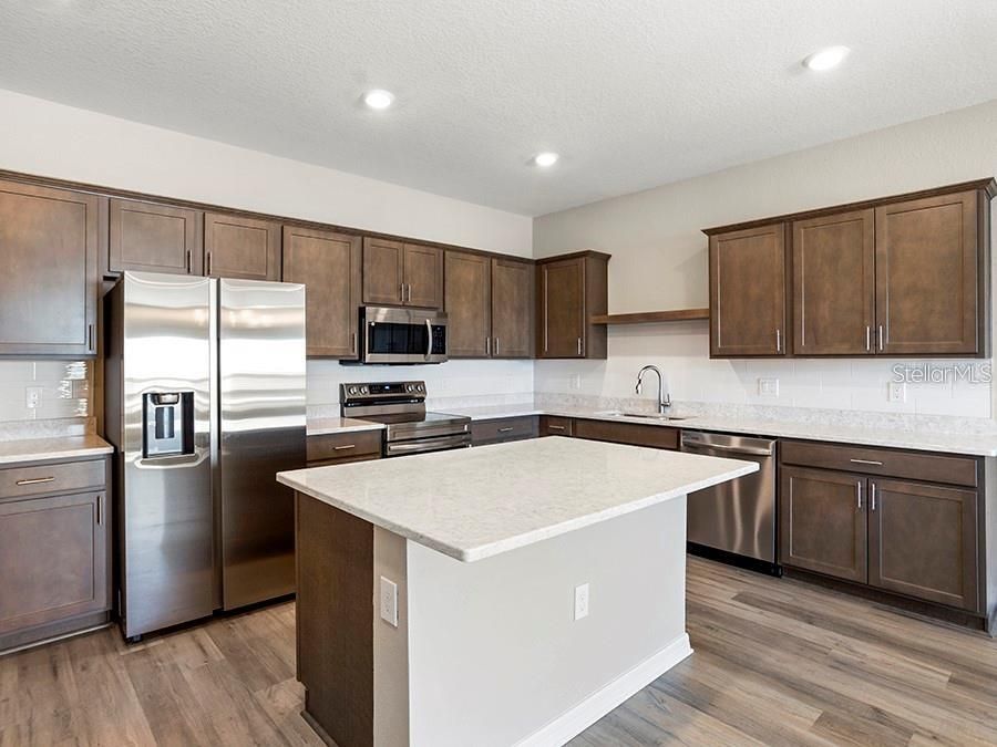 En Venta: $327,400 (3 camas, 2 baños, 1705 Pies cuadrados)