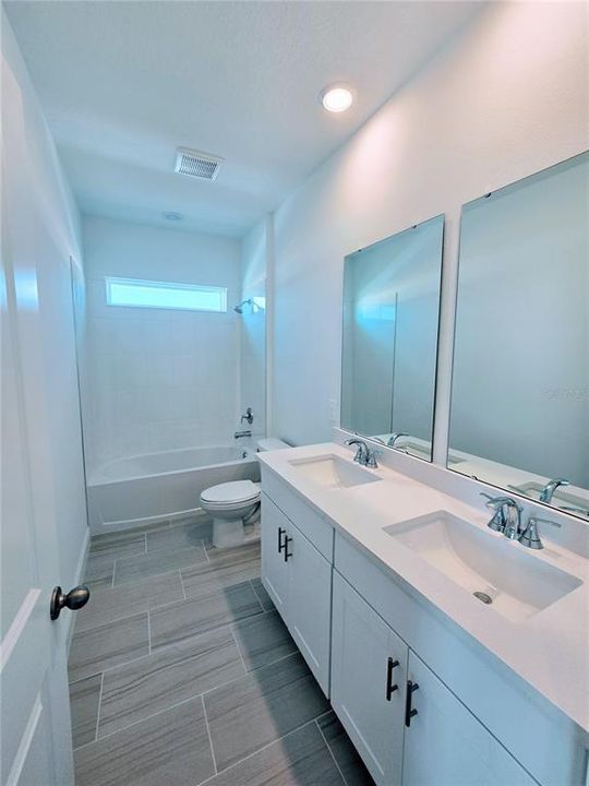 En Renta: $3,200 (4 camas, 2 baños, 2601 Pies cuadrados)