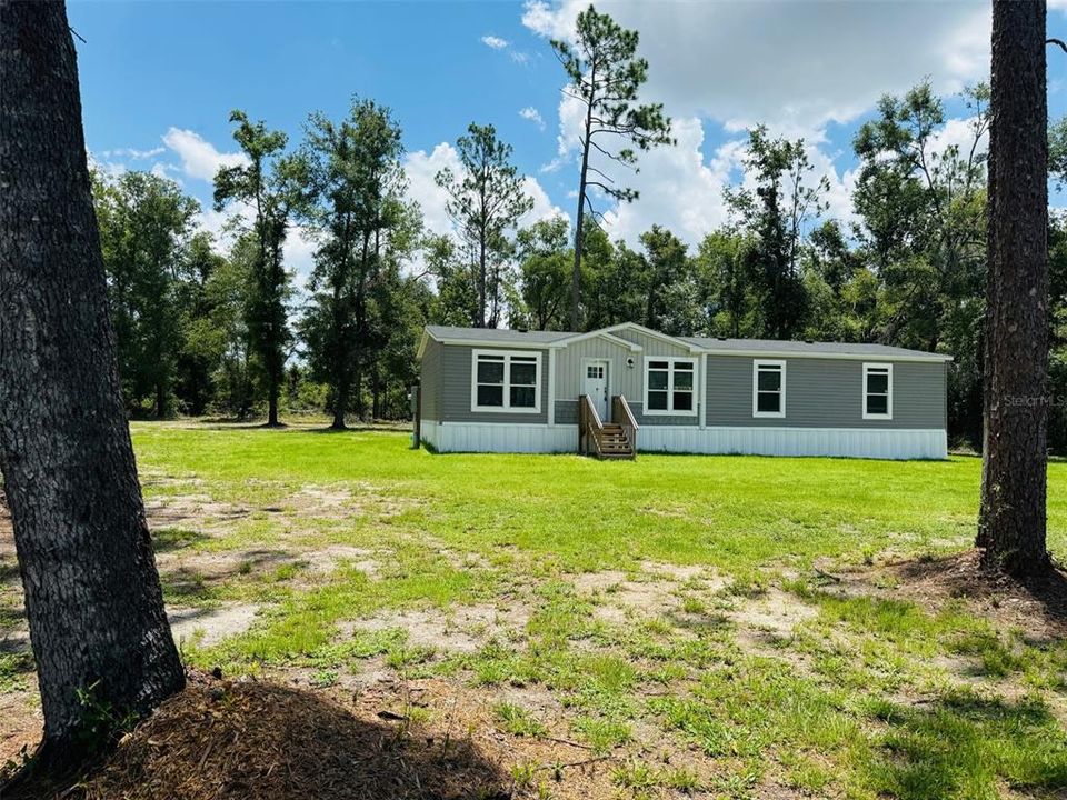 Недавно продано: $225,900 (4 спален, 2 ванн, 1560 Квадратных фут)