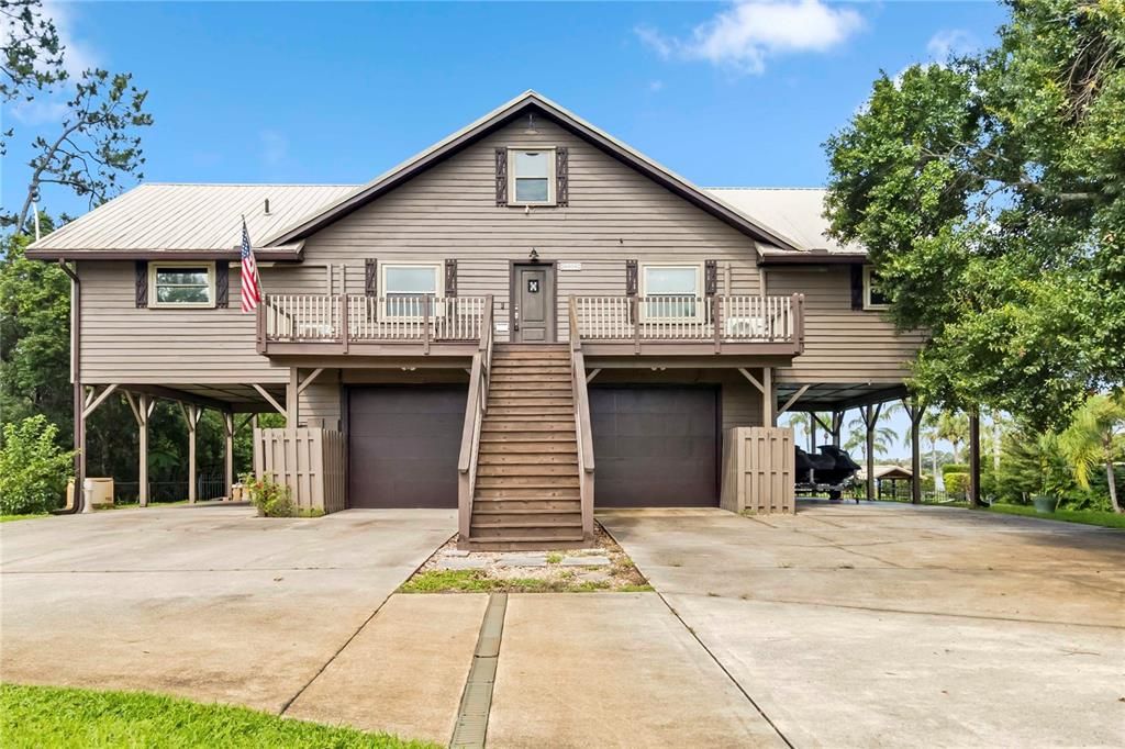 En Venta: $895,000 (5 camas, 3 baños, 3180 Pies cuadrados)