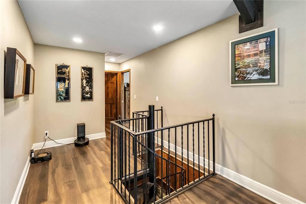 En Venta: $895,000 (5 camas, 3 baños, 3180 Pies cuadrados)