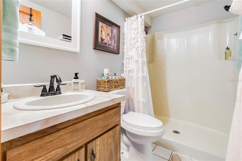 En Venta: $895,000 (5 camas, 3 baños, 3180 Pies cuadrados)