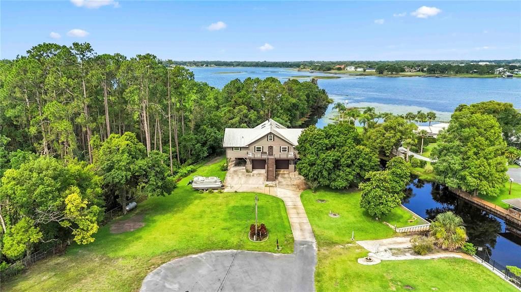 En Venta: $895,000 (5 camas, 3 baños, 3180 Pies cuadrados)