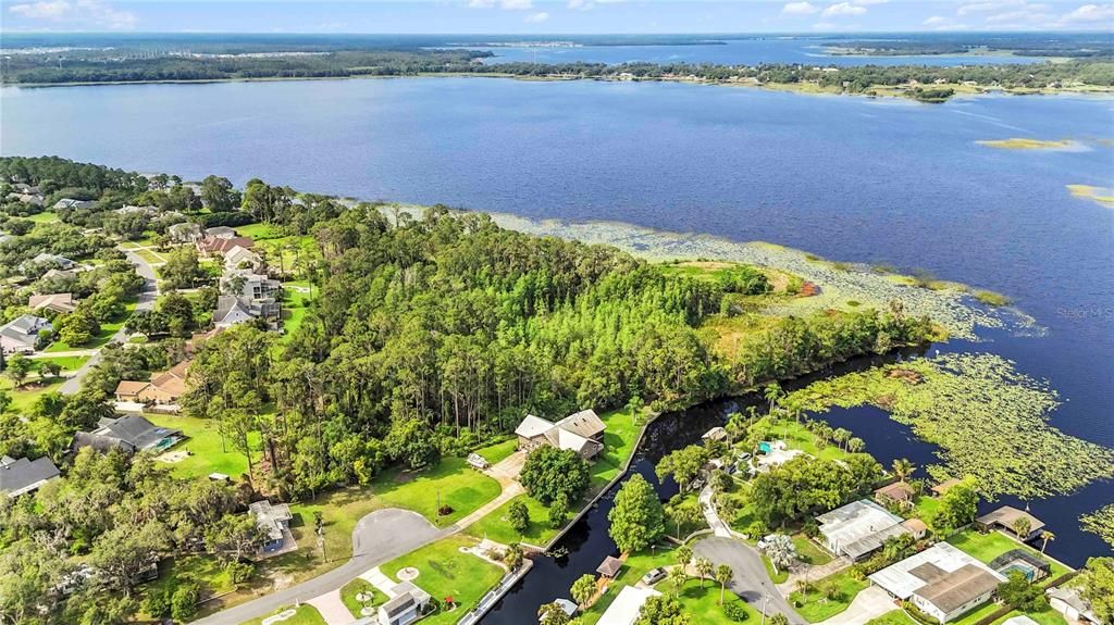 En Venta: $895,000 (5 camas, 3 baños, 3180 Pies cuadrados)