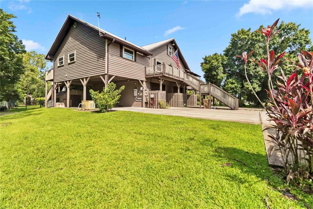 En Venta: $895,000 (5 camas, 3 baños, 3180 Pies cuadrados)