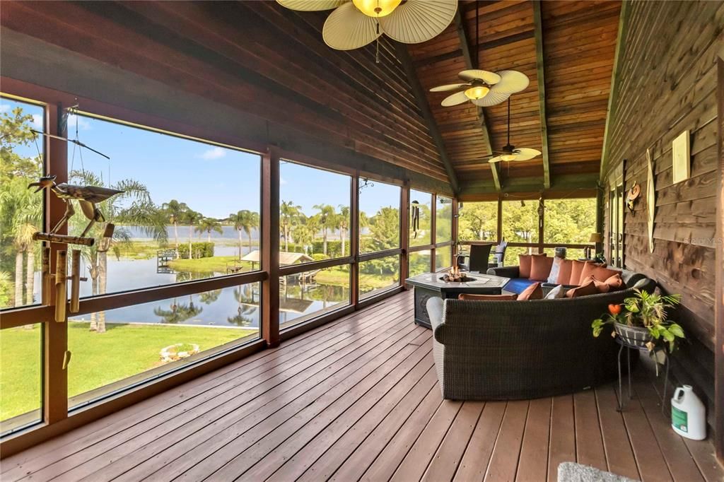 En Venta: $895,000 (5 camas, 3 baños, 3180 Pies cuadrados)