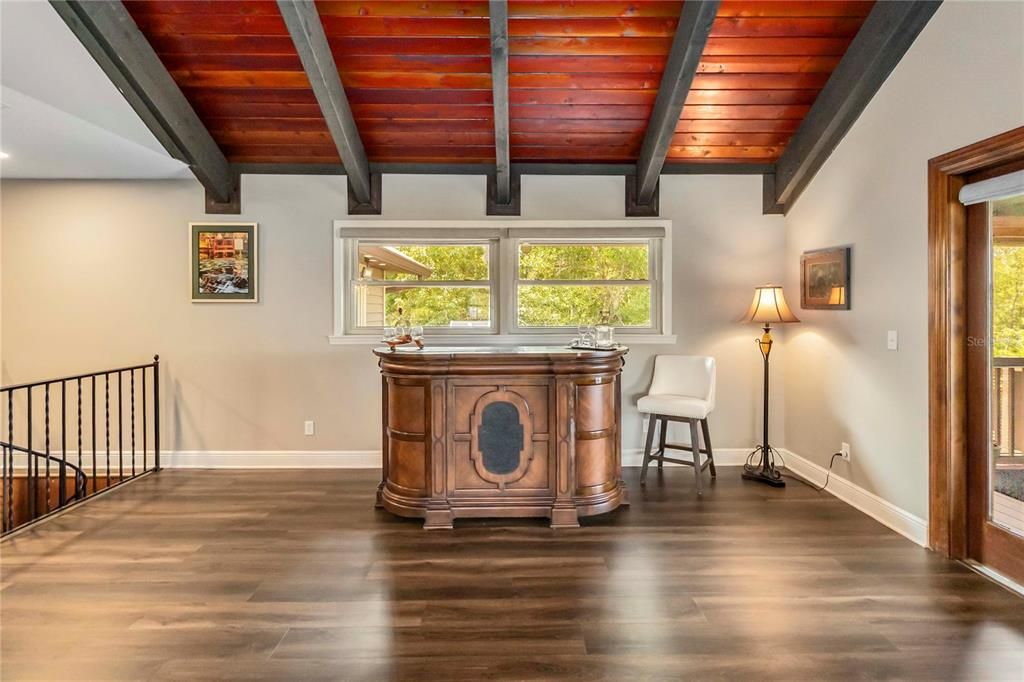 En Venta: $895,000 (5 camas, 3 baños, 3180 Pies cuadrados)