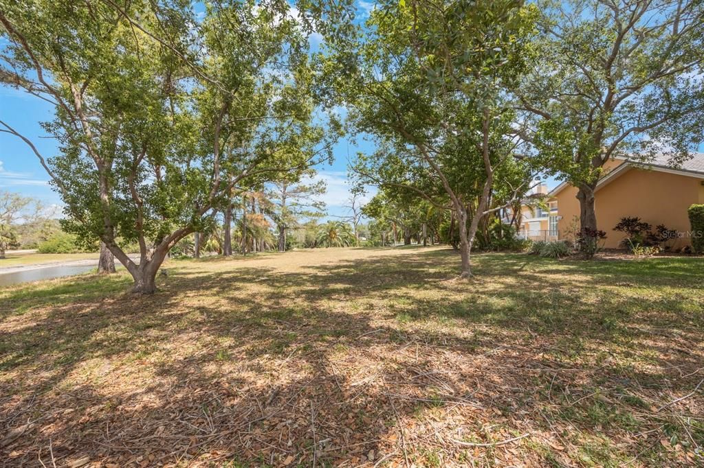 待售: $209,900 (0.75 acres)