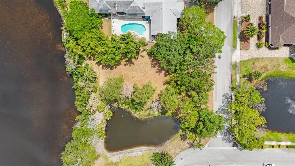 待售: $209,900 (0.75 acres)